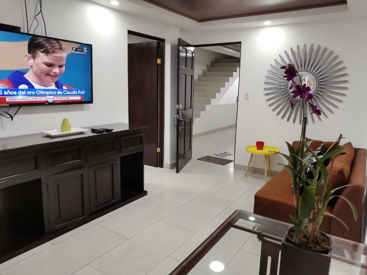 935 Lodge San Jose Luaran gambar